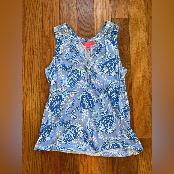 Lilly Pulitzer Essie Top Shirt Blue White Peri Turtley Awesome Size Small - Picture 2 of 7